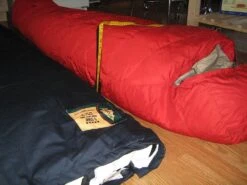 The North Face Inferno -40F/-40C -Outdoor Camping Store Woods 5 star sleeping bag 1